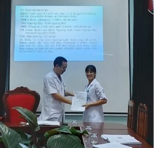 Khen thưởng đột xuất Bác sỹ CKI Hoàng Thị Hương cùng tập thể khoa Răng Hàm Mặt