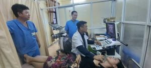 Bệnh viện đa khoa Sơn Tây phối hợp với chuyên gia của Bệnh viện TƯ Quân đội 108 triển khai kỹ thuật đốt sóng cao tần RF, điều trị u tuyến giáp không cần phẫu thuật