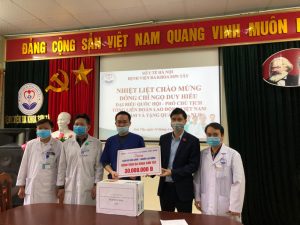 Lãnh đạo Tổng LĐLĐ Việt Nam thăm, tặng quà các địa phương phòng chống dịch Covid-19