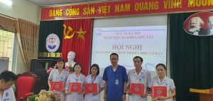 TỔNG KẾT LỚP HỌC VÀ TRAO CHỨNG CHỈ TỐT NGHIỆP SƯ PHẠM Y HỌC CƠ BẢN CHO CÁC GIẢNG VIÊN LÀ CÁN BỘ BỆNH VIỆN