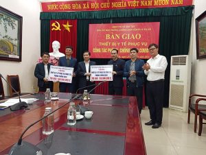 TRAO TẶNG MÁY ĐO THÂN NHIỆTHỖ TRỢ CÔNG TÁC PHÒNG CHỐNG DỊCH COVID-19.