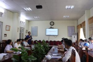 Triển khai ứng dụng Zoom trong họp, giao ban, tập huấn và định danh đã xét nghiệm Test Covid -19 cho người nhà người bệnh bằng vòng đeo tay một lần