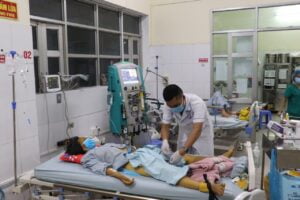 ĐIỀU TRỊ SUY GAN CẤP BẰNG LIỆU PHÁP THAY HUYẾT TƯƠNG