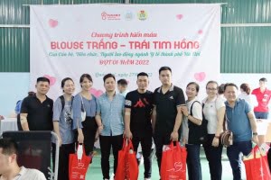 HIẾN MÁU CỨU NGƯỜI – NGHĨA CỬ CAO ĐẸP CỦA NHÂN VIÊN Y TẾ BỆNH VIỆN ĐA KHOA SƠN TÂY