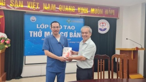 BẾ GIẢNG, TRAO CHỨNG NHẬN LỚP THỞ MÁY CƠ BẢN