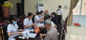 KHÁM SỨC KHỎE CHO CÁC ĐỐI TƯỢNG THÀNH ỦY QUẢN LÝ