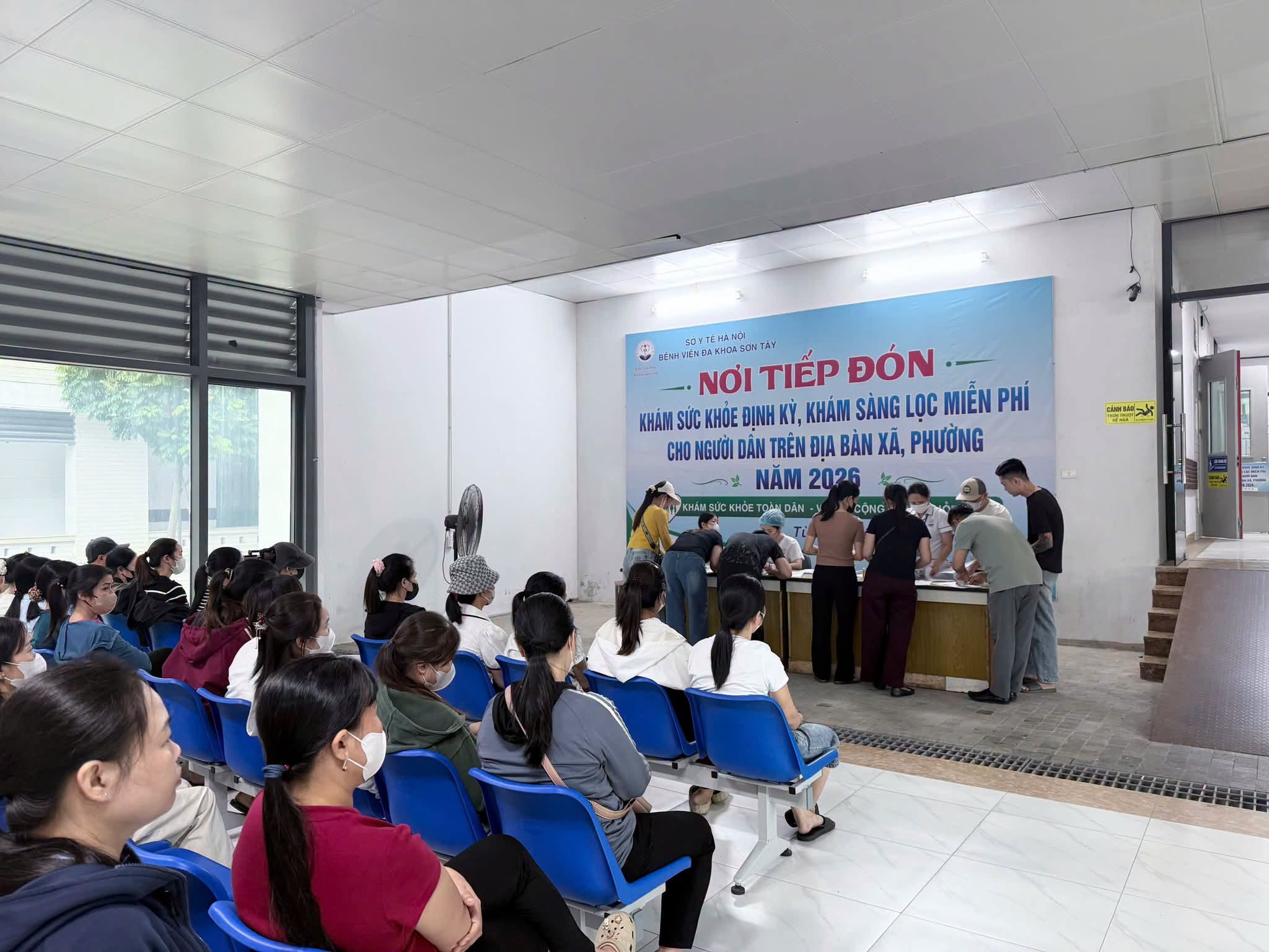 🏥 BỆNH VIỆN ĐA KHOA SƠN TÂY KHÁM SỨC KHỎE CHO 700 NGƯỜI LAO ĐỘNG TRÊN ĐỊA BÀN.